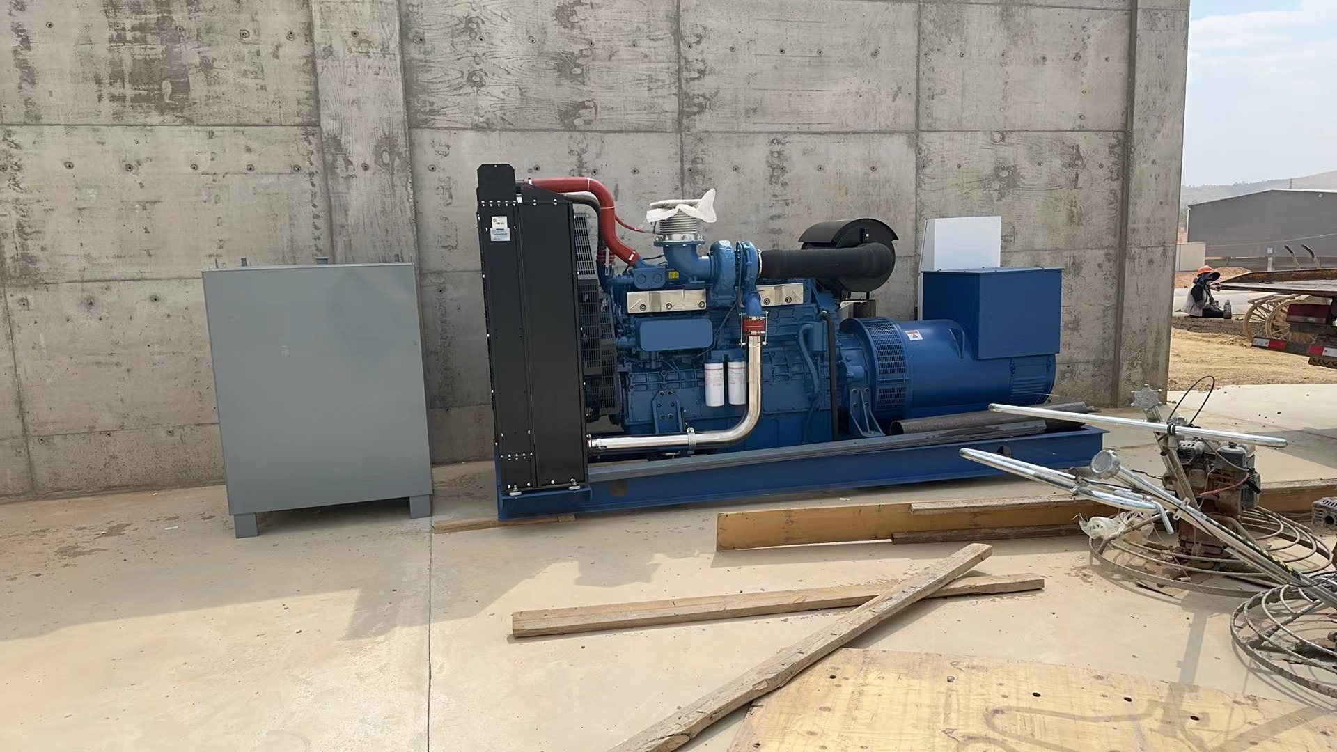 貴州發(fā)電機(jī)組廠家：柴油發(fā)電機(jī)冷卻液的更換周期是多久？